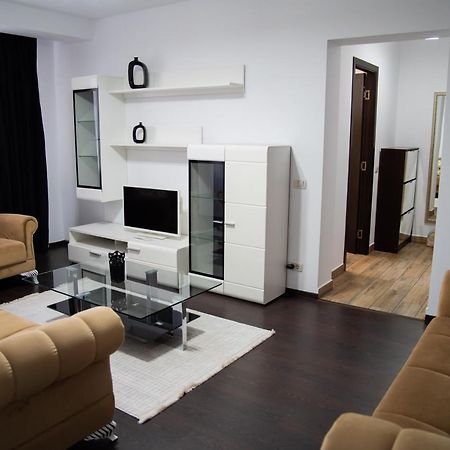Ultracentral Golden Apartament 2 Suceava Exterior photo