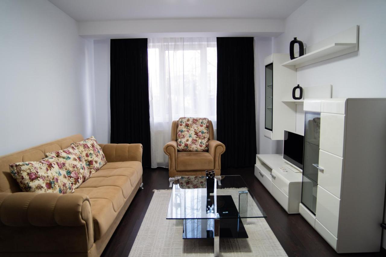 Ultracentral Golden Apartament 2 Suceava Exterior photo